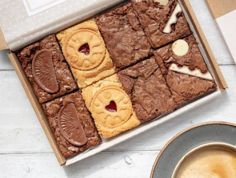 8 Brownies & Blondies – Letterbox Treat Box | Sarah Bakes